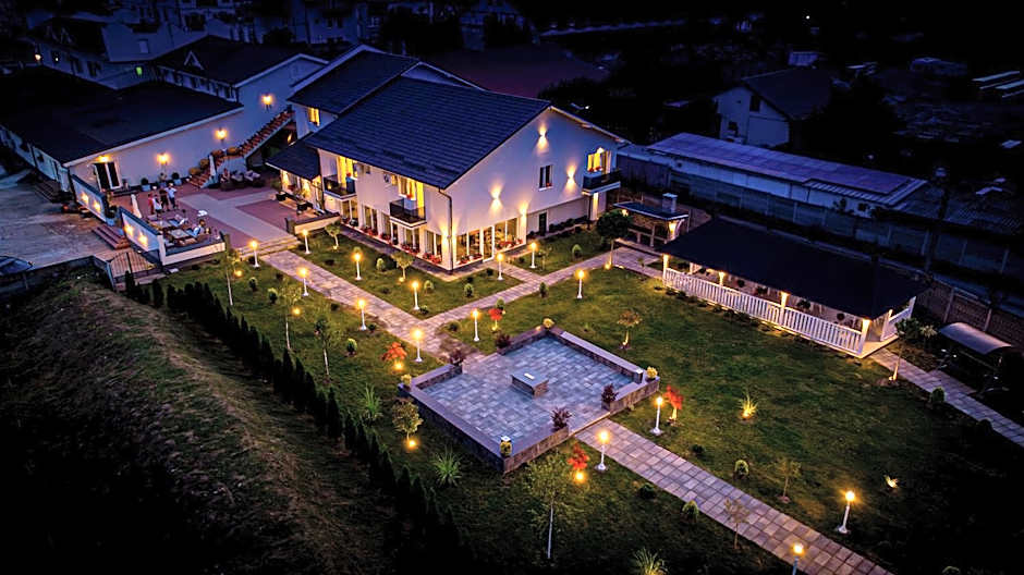 Pensiunea Sarmis Cristal