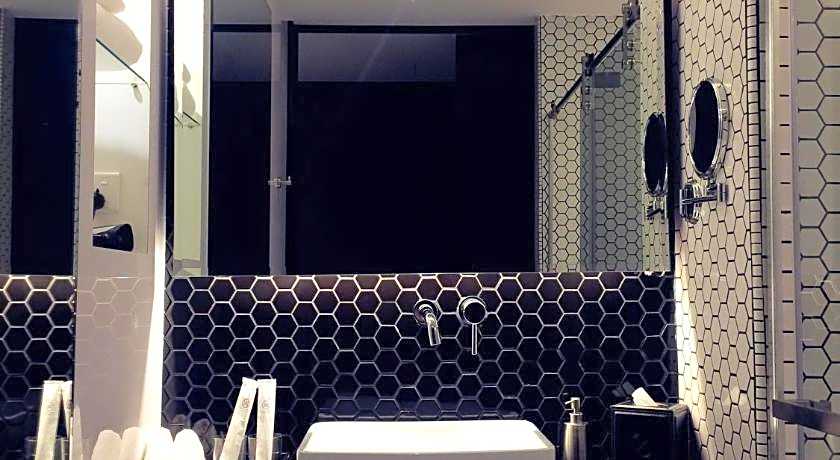 M ROOF HOTEL & RESIDENCES