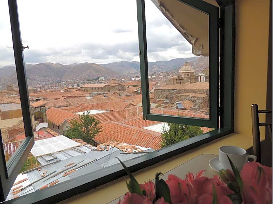 Cusco Plaza Nazarenas