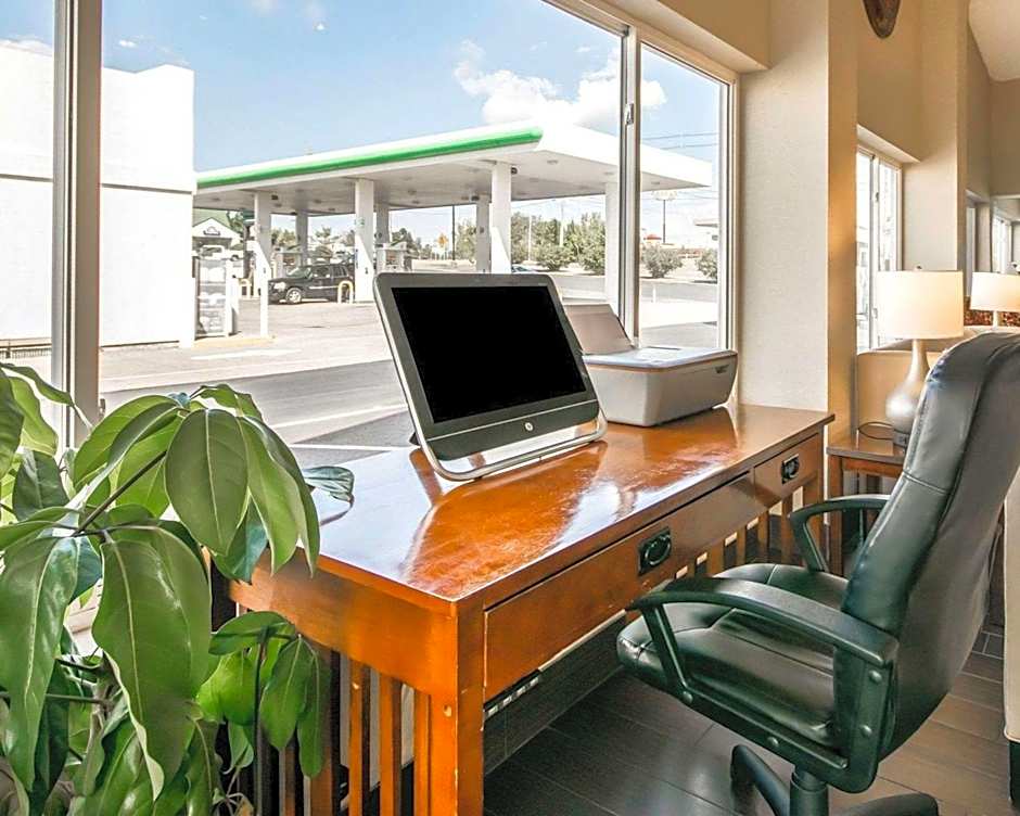 Quality Inn & Suites Elizabethtown