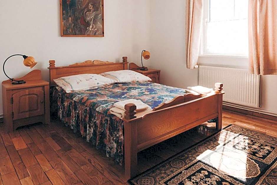 Apartamenty Drewniany Dom