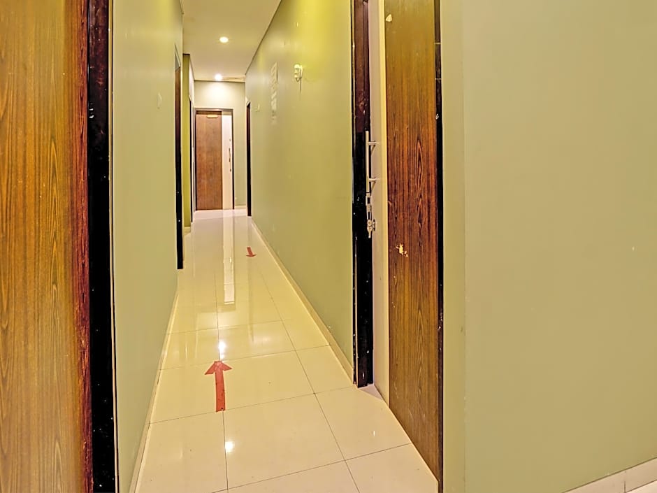 Super OYO Capital O 92633 Spring Hotel Gubeng