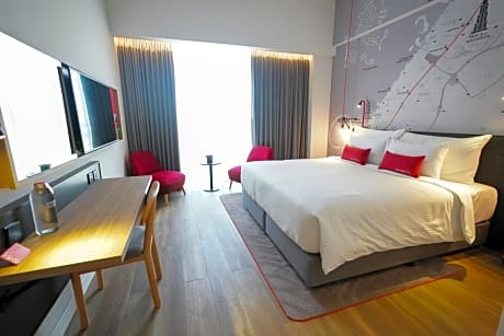 Superior King Room (Includes 15% Off F&B and Shuttle Service to Festival City Mall)