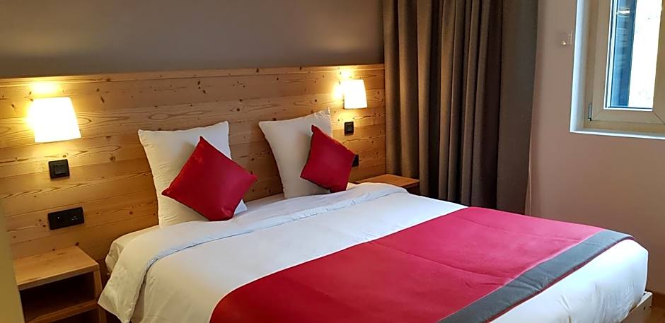 AUBERGE DES GLIERES Plateau des Glières