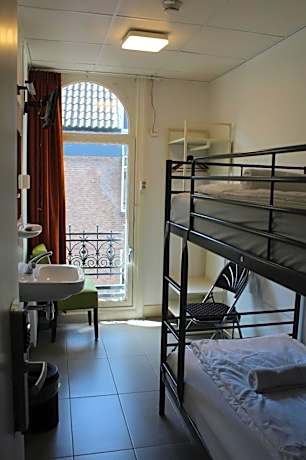 Twin Room with Shared Bathroom