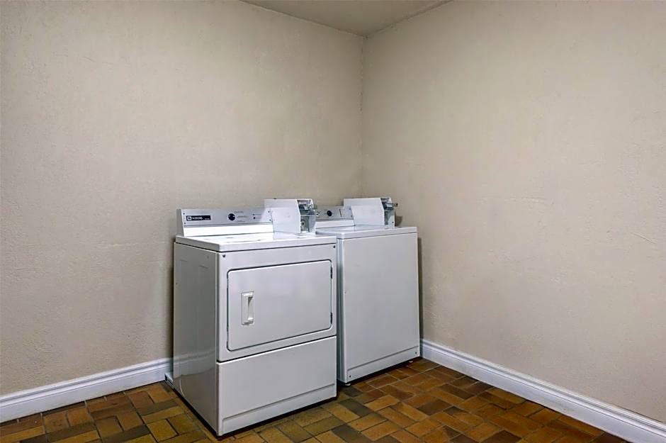 SureStay Hotel by Best Western Kemptville