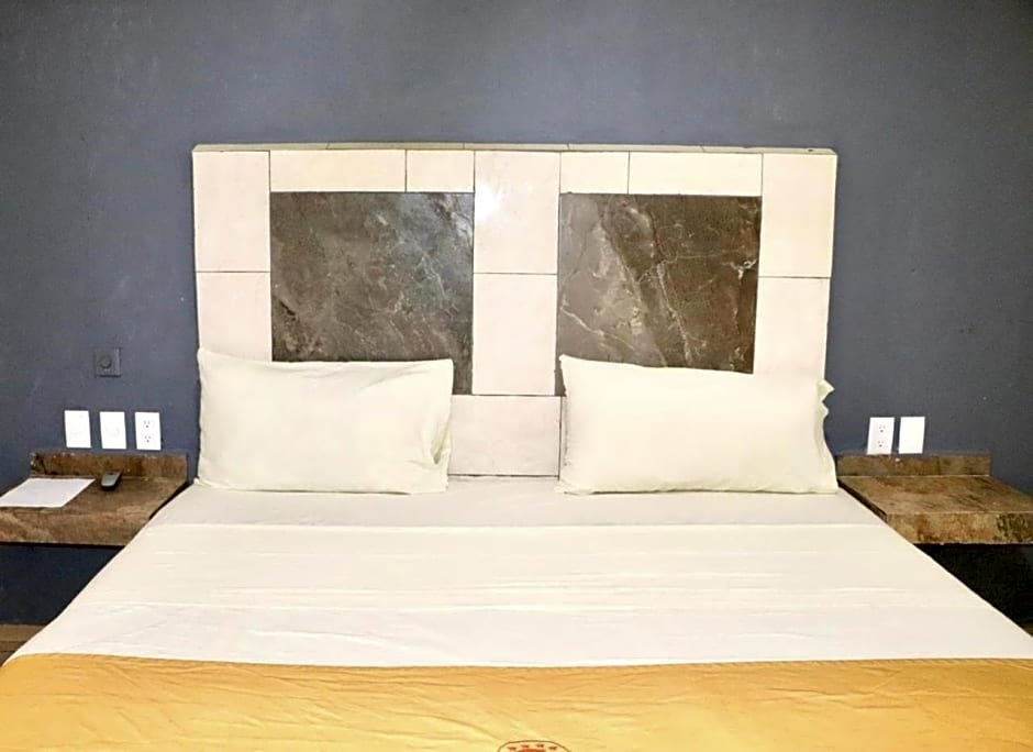 Hotel Pacific