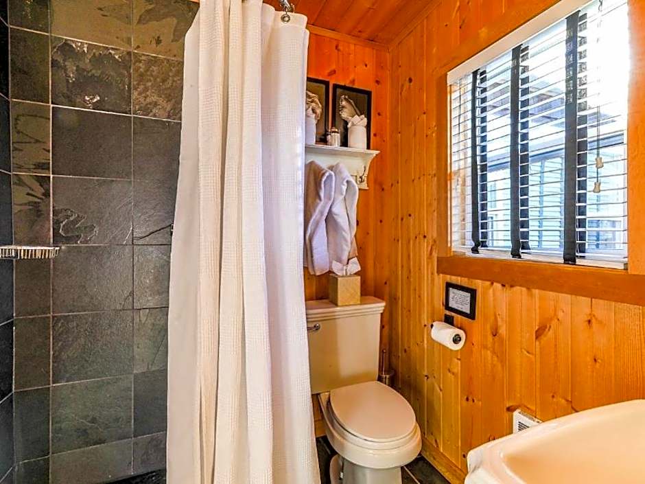 The Inn at Arch Cape