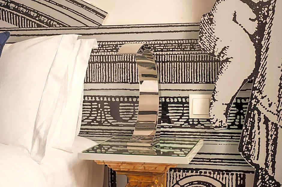 Teatro Boutique Rooms & Suites