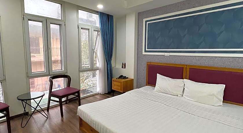 Holiday Suites Hotel & Spa