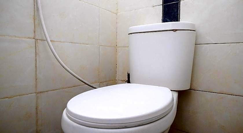 RedDoorz near Politeknik Manado