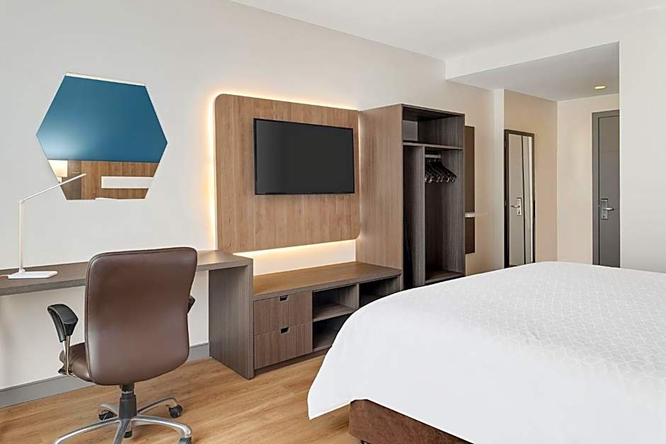 Holiday Inn Express San Jose Forum By IHG