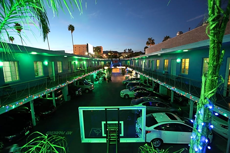 Banana Bungalow Hollywood Hotel & Hostel