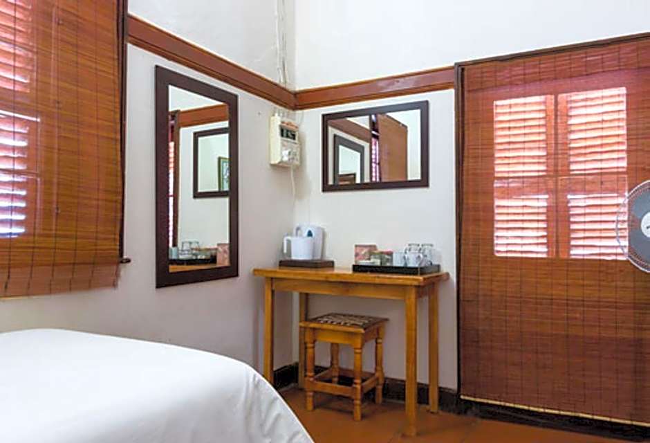 NANNA ROUS' TOWN HOUSE