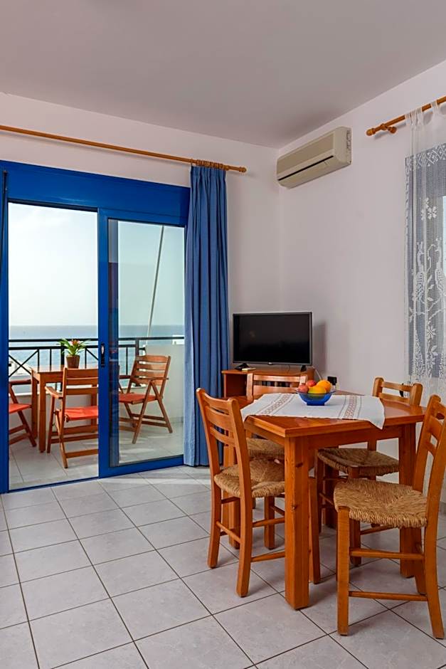 Finikas Studios & Apartments - Kalamaki Holidays