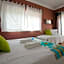 Ericeira Chill Hill Hostel & Private Rooms