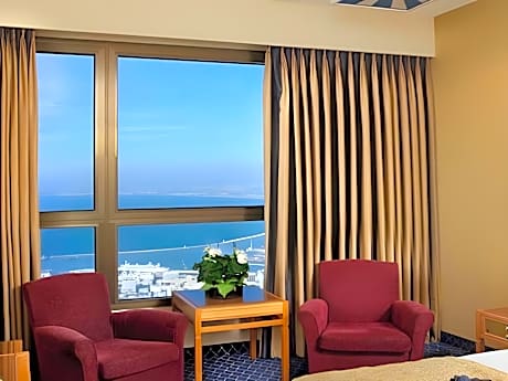 Superior Plus Room