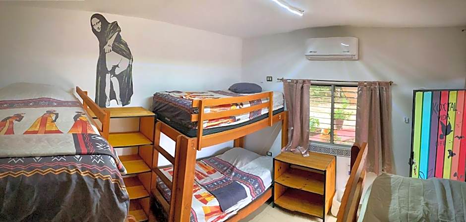 Yaxche Centro Hostal y Camping