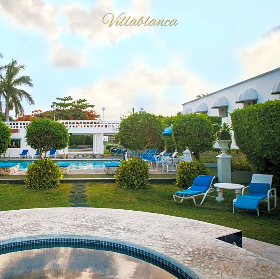 Villablanca Garden Beach Hotel