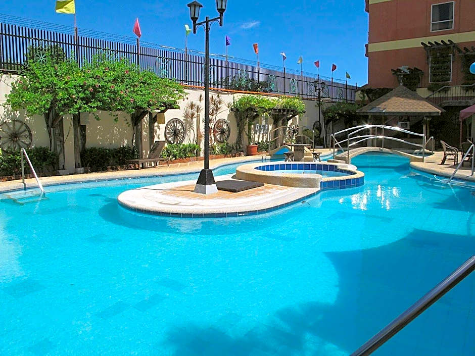 Crown Regency Suites Mactan