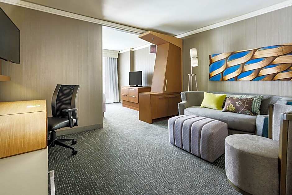 Courtyard by Marriott Chicago Downtown/Magnificent Mile