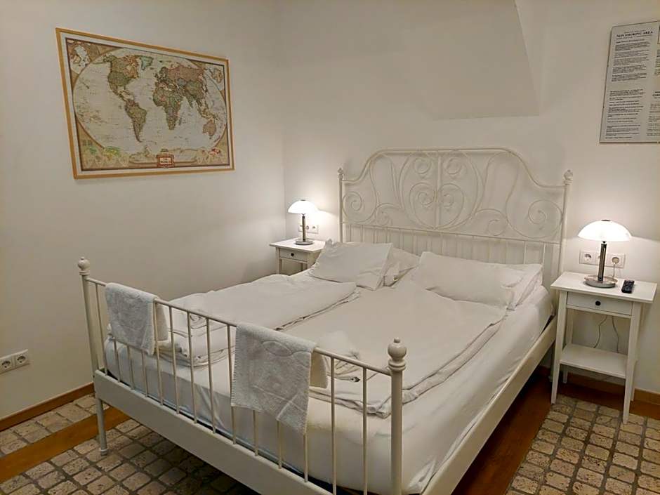 Modern Studios near City Center