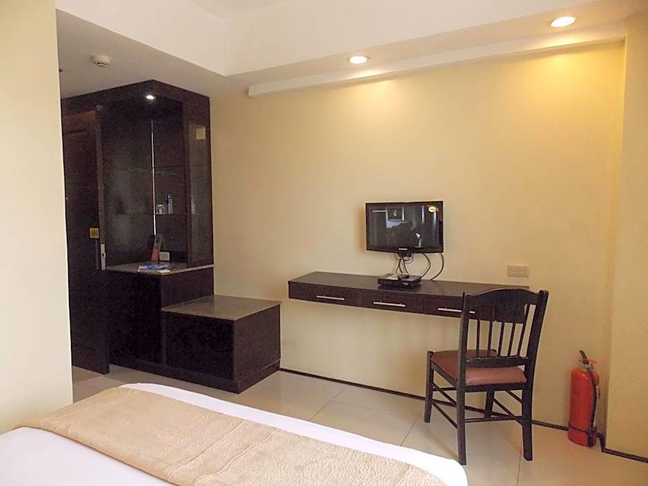 M Citi Suites