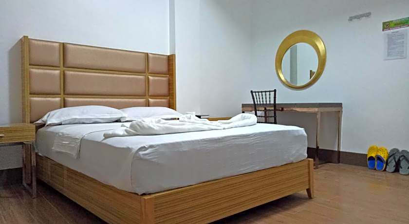 Meaco Royal Hotel Anilao