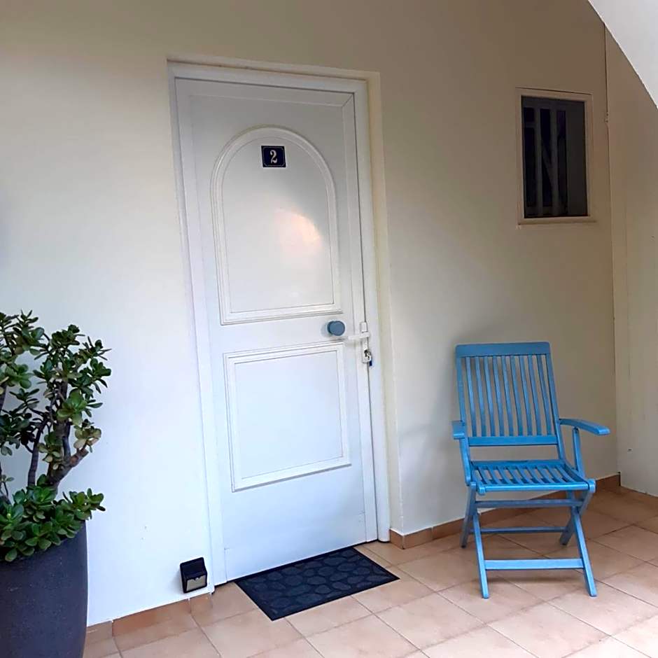 Villa Chariklia Studios