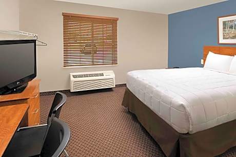 Queen Room - Accessible/Non-Smoking