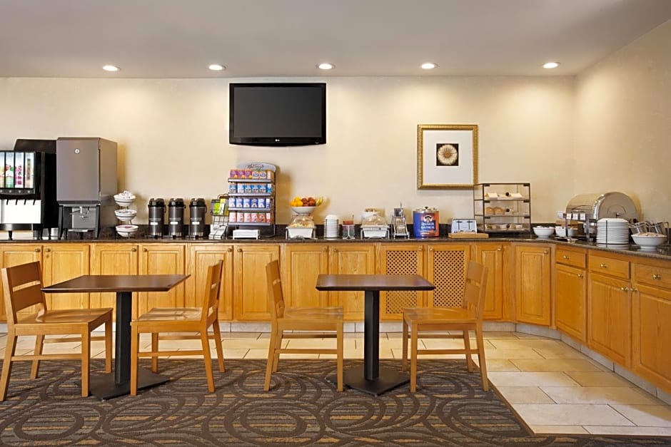 Country Inn & Suites by Radisson, Lexington, VA