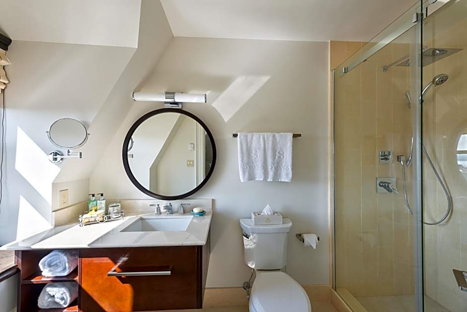 Sydney Boutique Inn & Suites