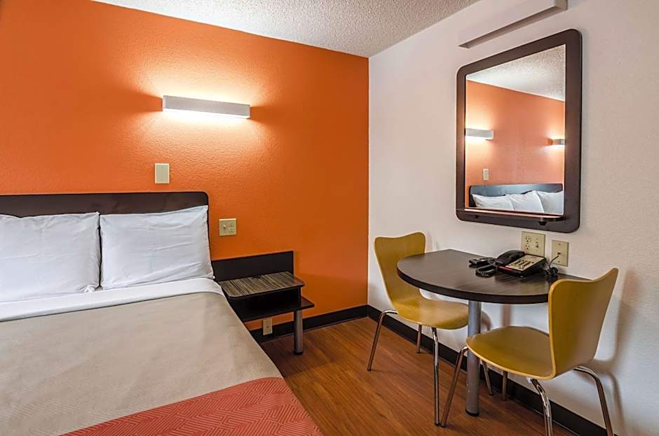 Motel 6-Troutville, VA