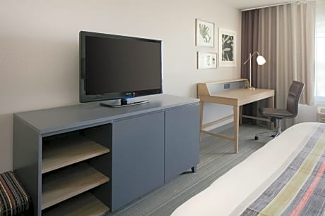 King Room - Disability Access/Non Smoking