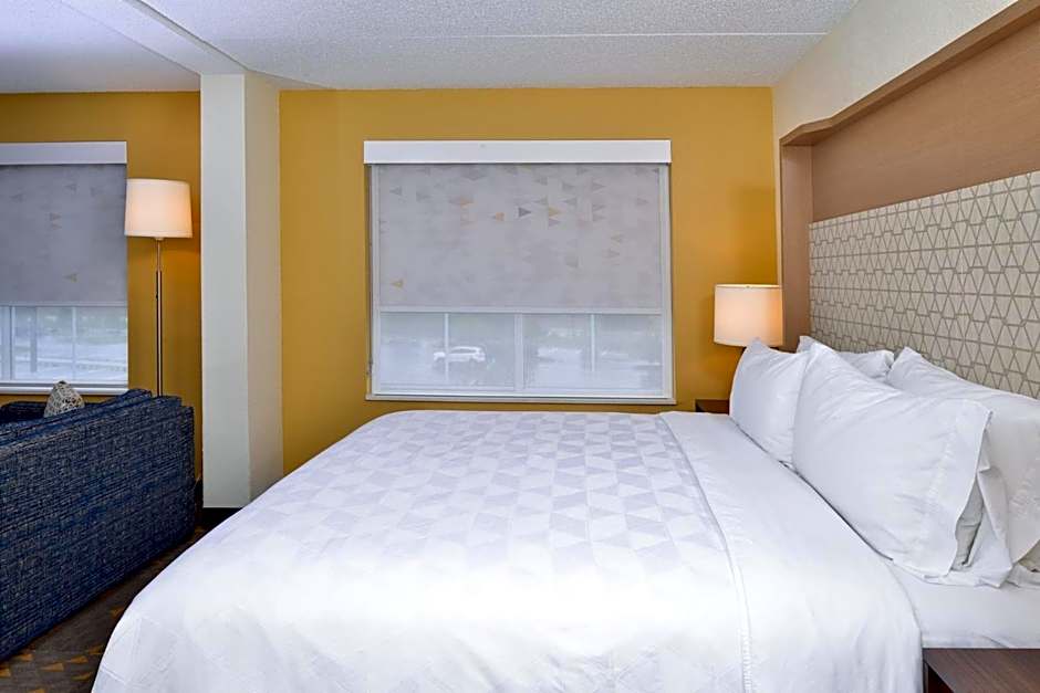 Holiday Inn Hotel & Suites Overland Park-Convention Center By IHG