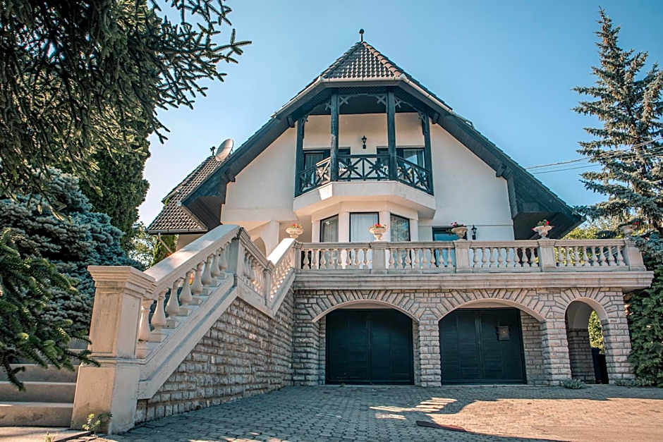 Villa Viktória