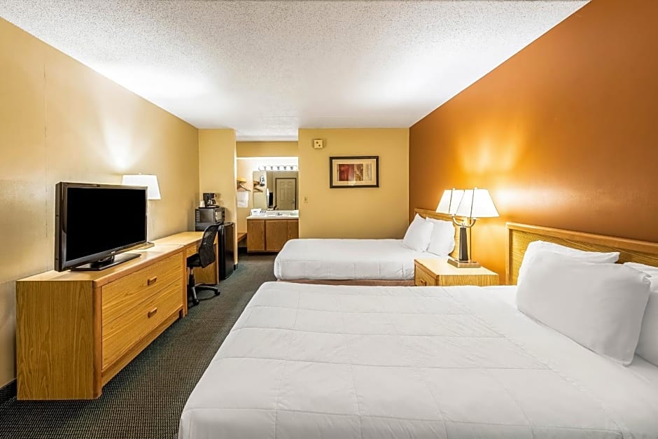 Americas Best Value Inn & Suites St. Marys