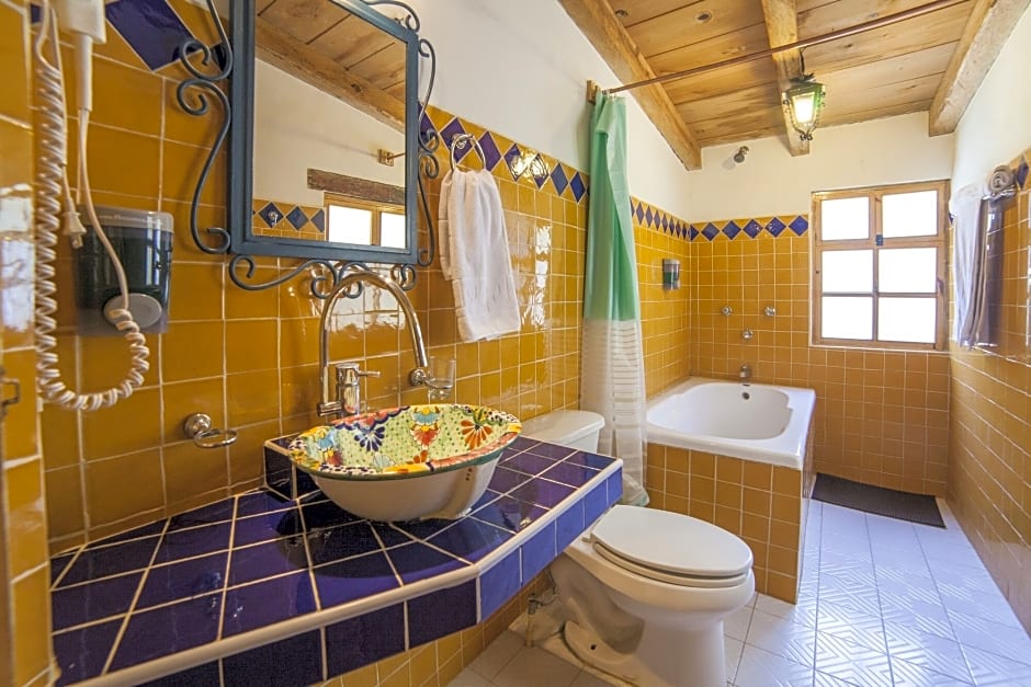 Hotel Adobe & Teja