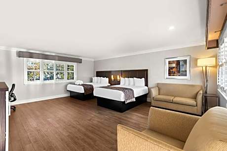 2 Queen Beds Non-Smoking Larger Room Microwave And Refrigerator Wi-Fi Full Breakfast