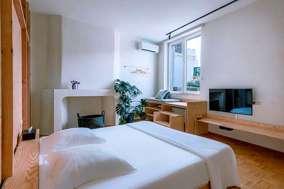 Violet Suites