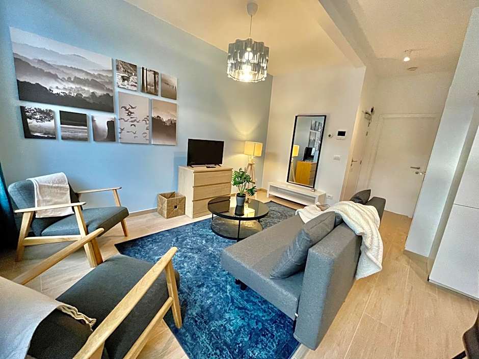 OneLuxStay near Fashion District
