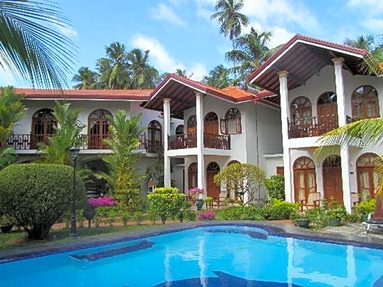 Hotel Bentota Village