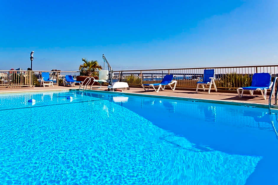 Holiday Inn Charleston-Riverview By IHG