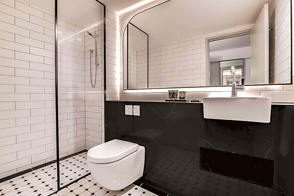 The Savoy Hotel on Little Collins Melbourne