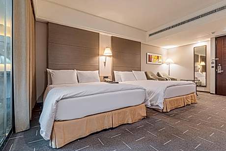 Classic Quadruple Room