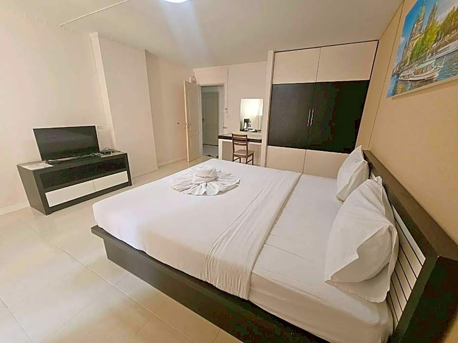 Similan Mansion