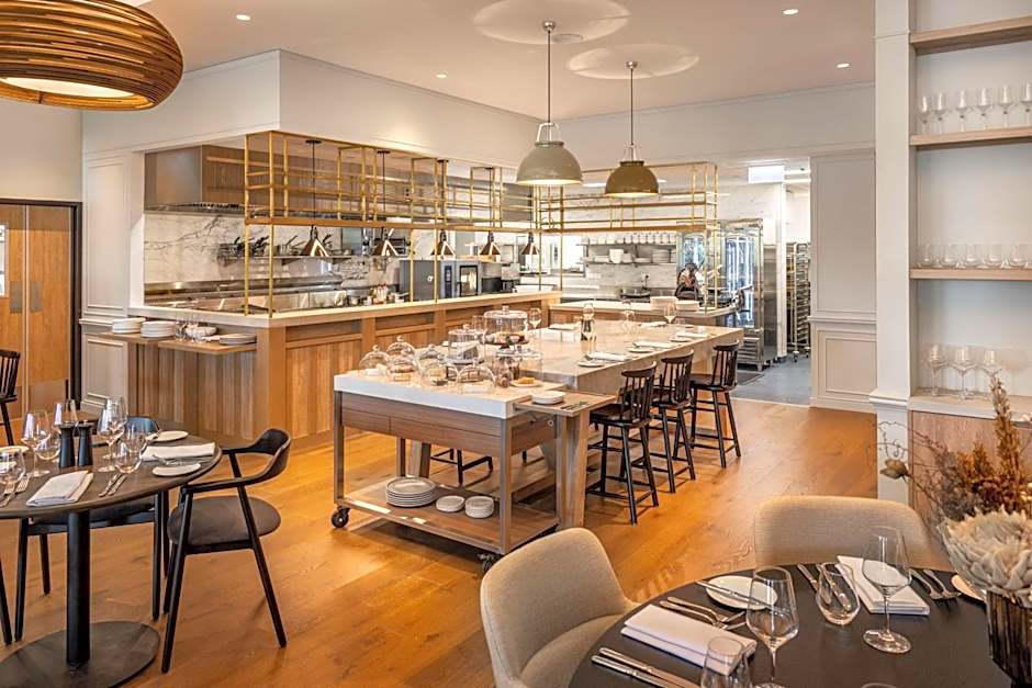 DoubleTree by Hilton Karaka