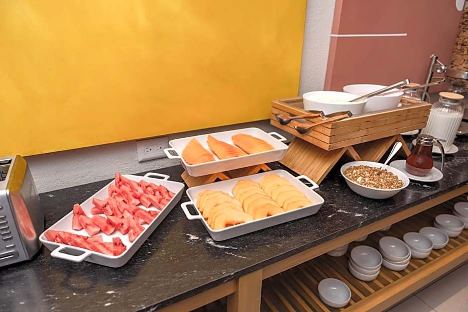 Comfort Inn Monterrey Valle