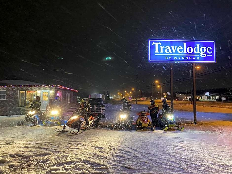 Travelodge by Wyndham Cochrane South