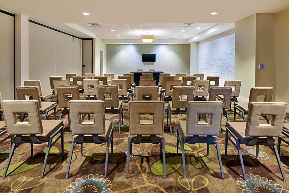 Holiday Inn Morgantown - University Area By IHG